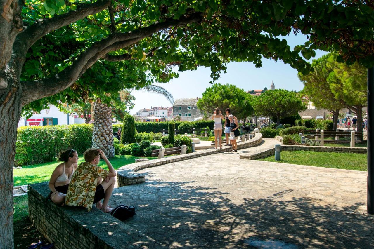 Apartments Dasa Примоштен Экстерьер фото