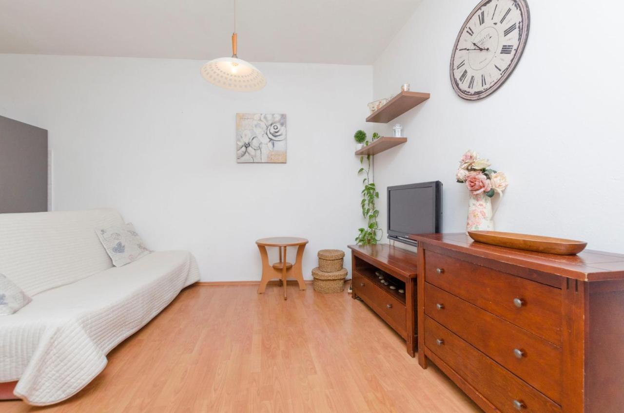 Apartments Dasa Примоштен Экстерьер фото